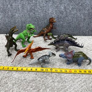 Toy Dinosaur figures huge lot articulating limbs